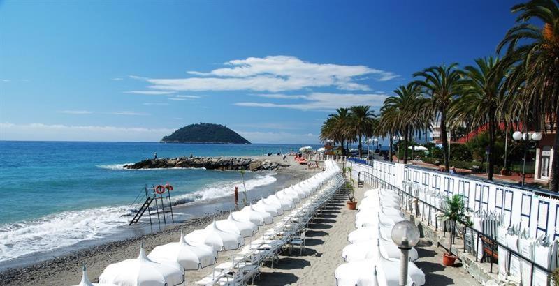 Spazioso Attico Fronte Mare *