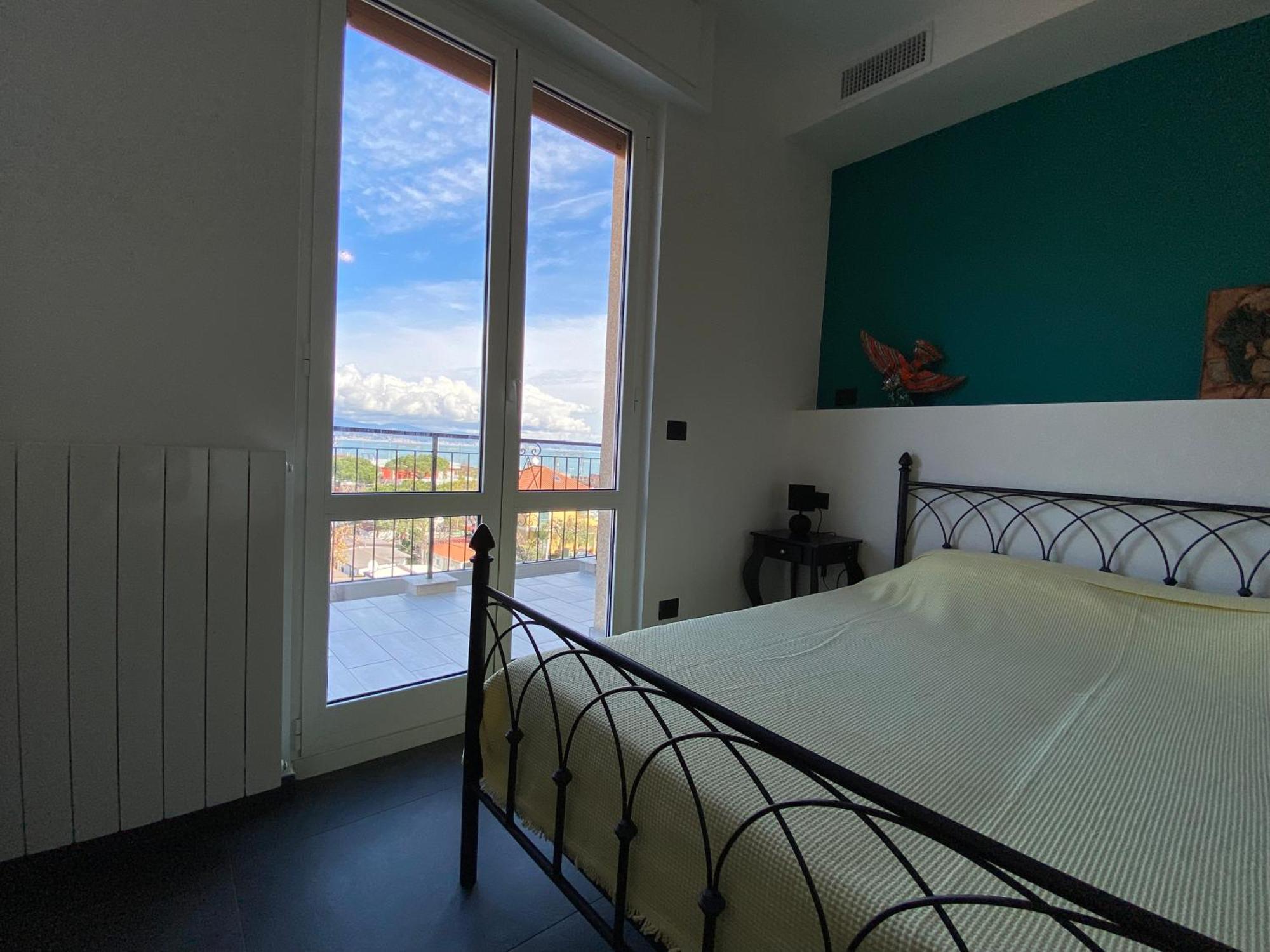 Apartment Spazioso Attico Fronte Mare Albenga